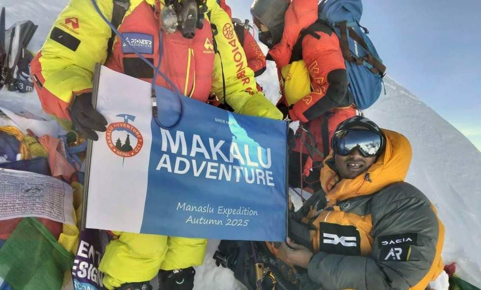 Akkei Rahaman successfully summited Mount Manaslu (8,163m)