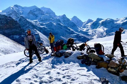 Annapurna Circuit with Upper Mustang Mountain Biking