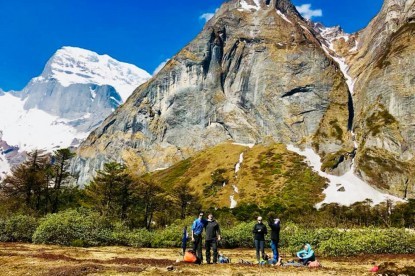 Makalu Circuit Trek