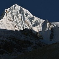 Singhu Chuli Peak - Flute Peak in Nepal